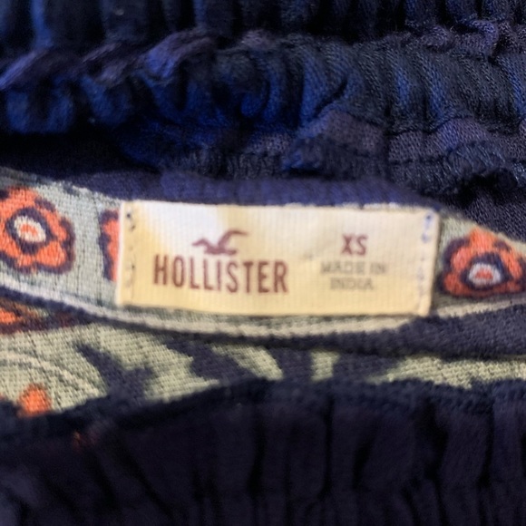 Hollister XS Floral Print Off The Shoulder Top - Picture 3 of 3